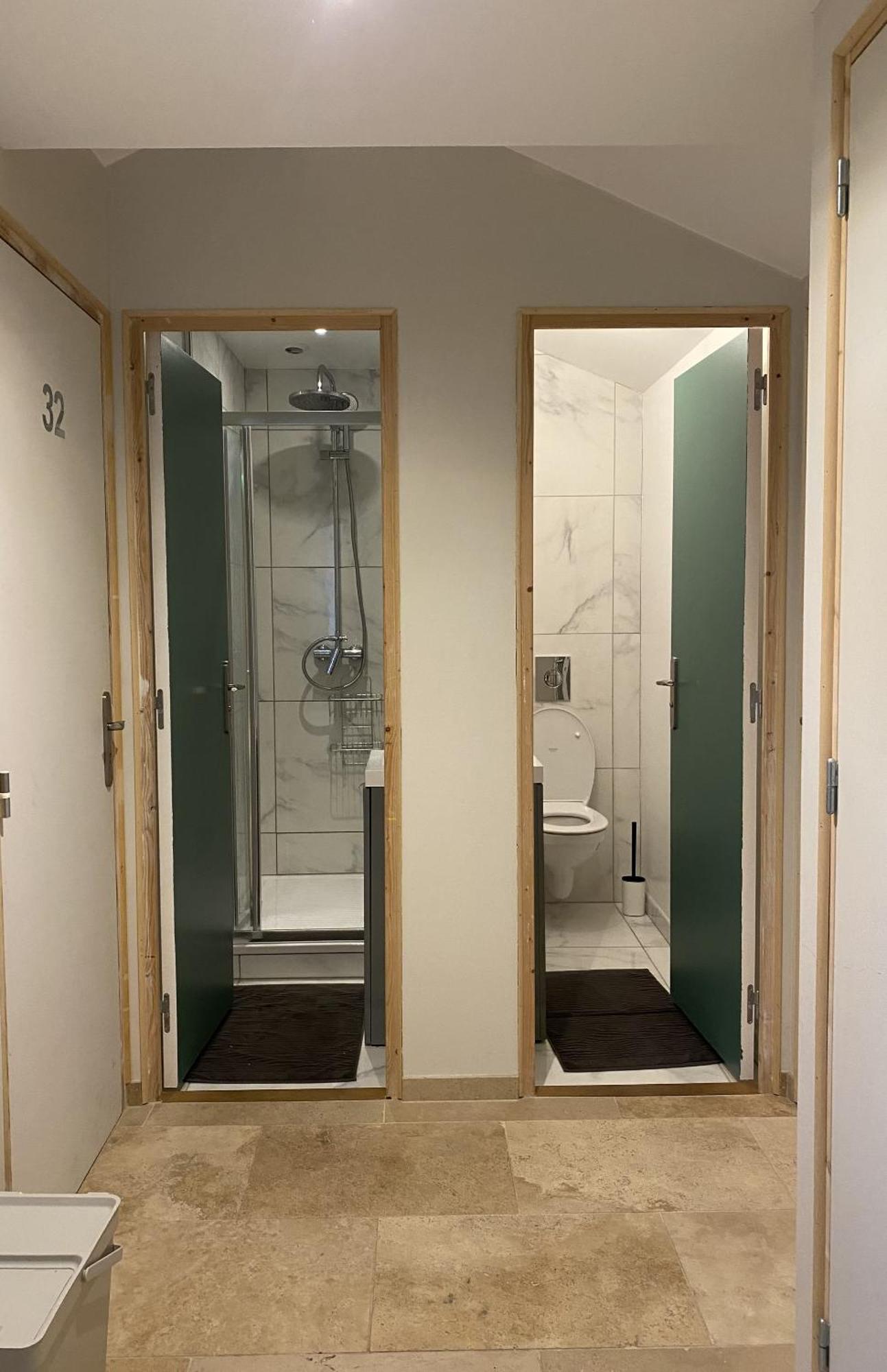 Bohobos Hostel Antibes Bagian luar foto