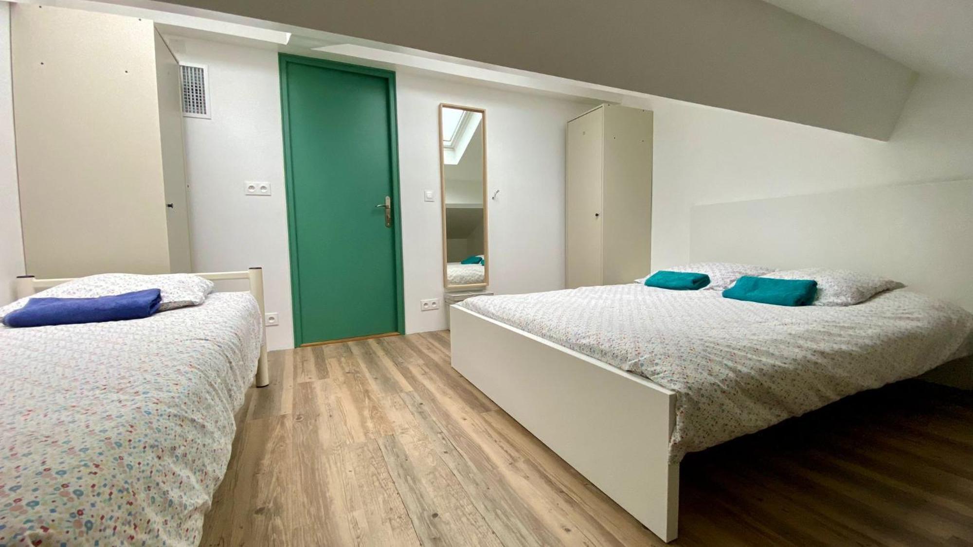 Bohobos Hostel Antibes Bagian luar foto